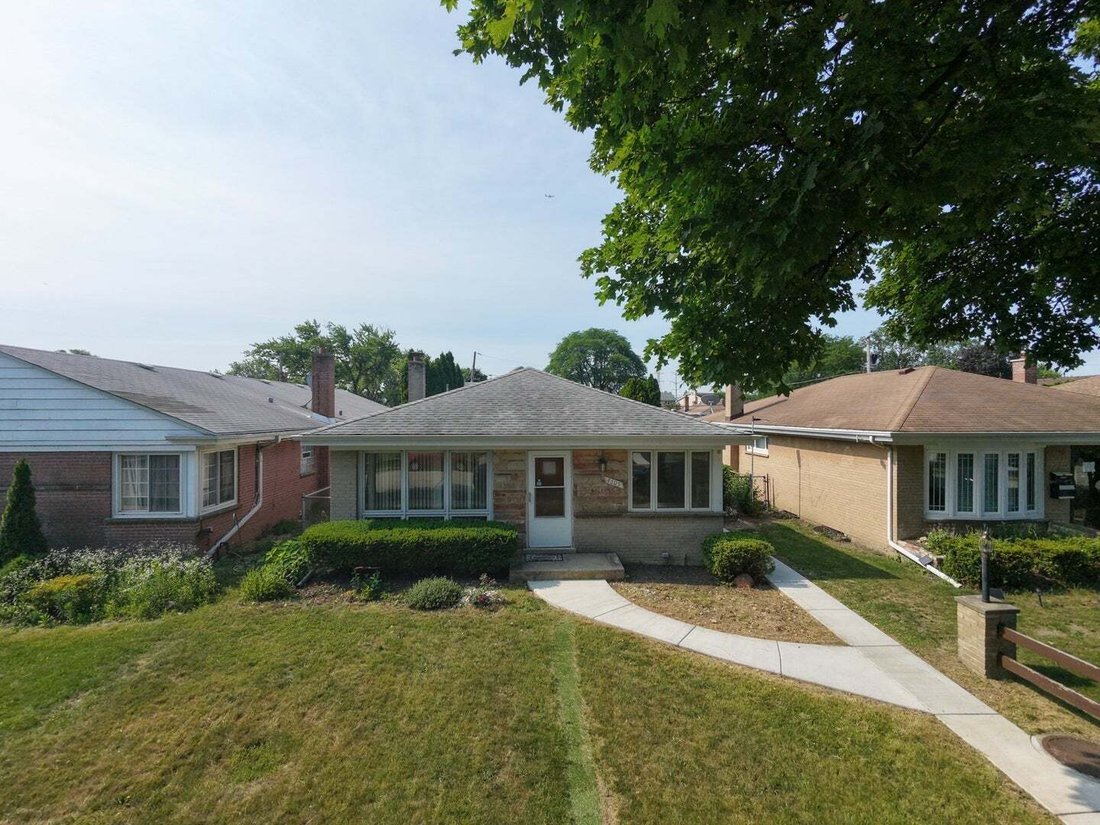 House in Skokie, Illinois, United States 1 - 18680899