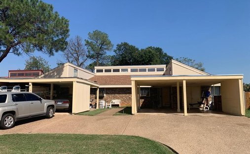 House in Arlington, Texas, United States 1