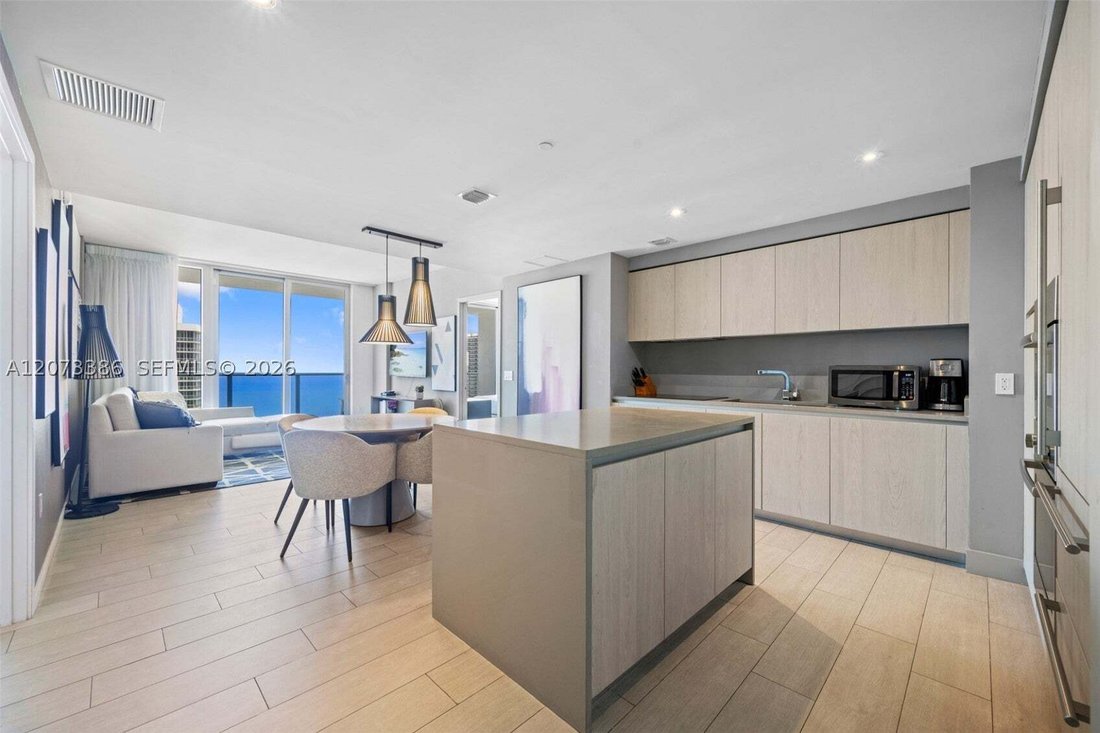 Condo in Hollywood, Florida, United States 3 - 18682386