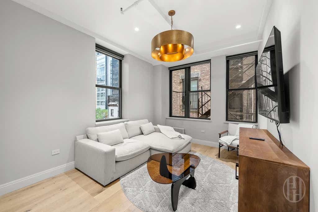 House in New York, New York, United States 1 - 18684304