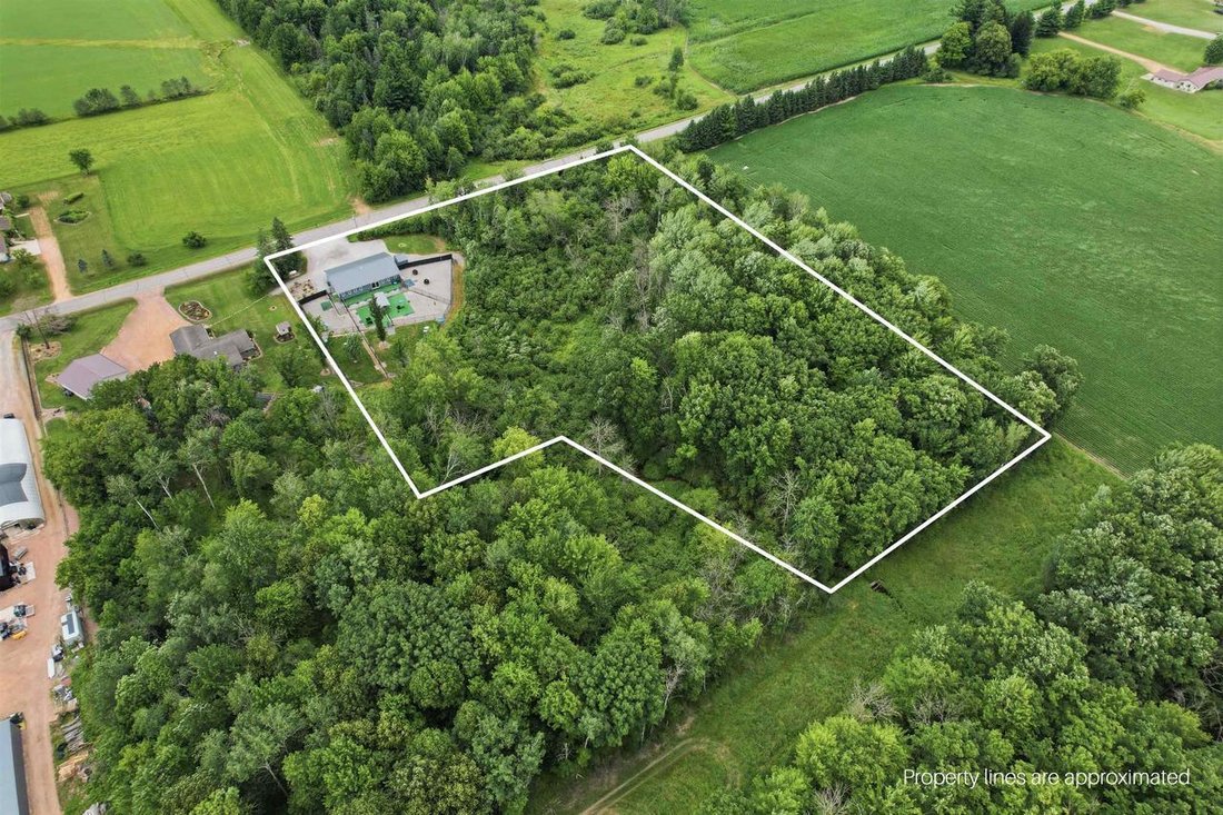 House in Marshfield, Wisconsin, United States 4 - 18682477