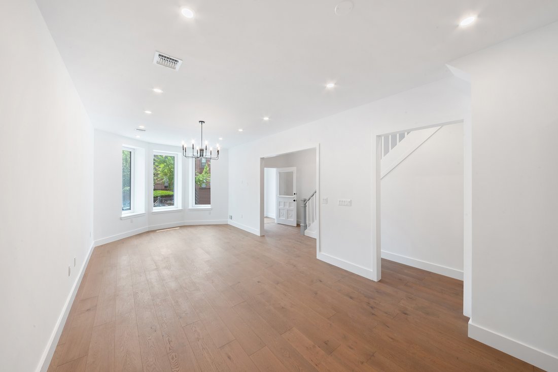 House in New York, New York, United States 2 - 18683205
