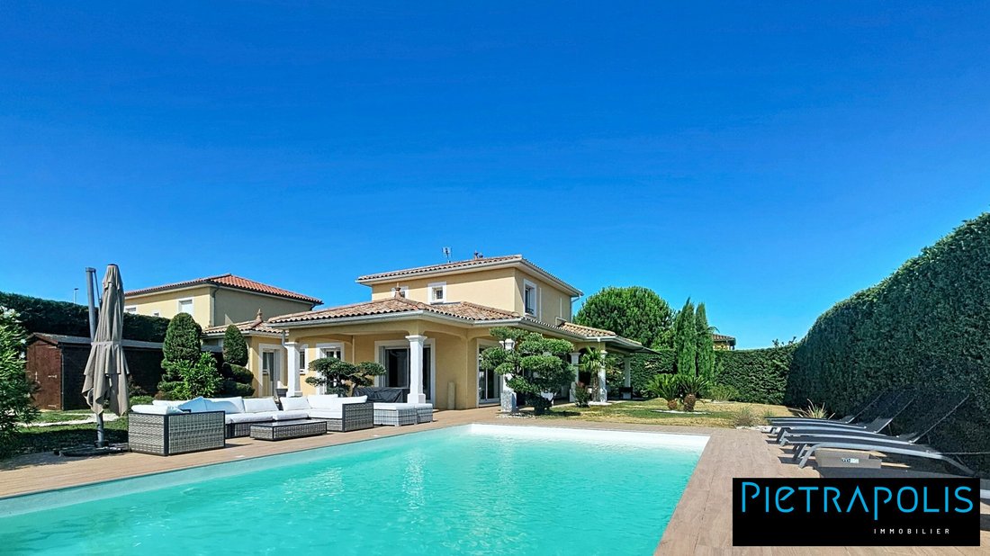 Villa in Toussieu, Auvergne-Rhône-Alpes, France 4 - 18684459