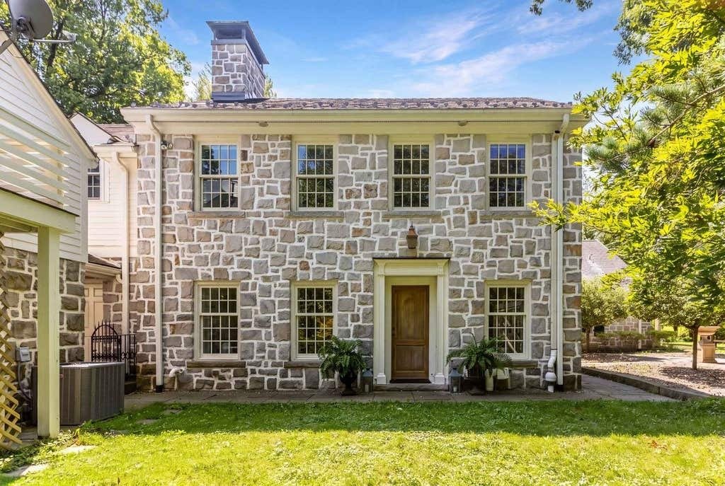 House in Sewickley, Pennsylvania, United States 2 - 18684545