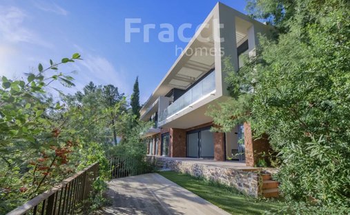Villa à Le Dramont-Agay-Anthéor-Le Trayas, Saint-Raphaël, France 1