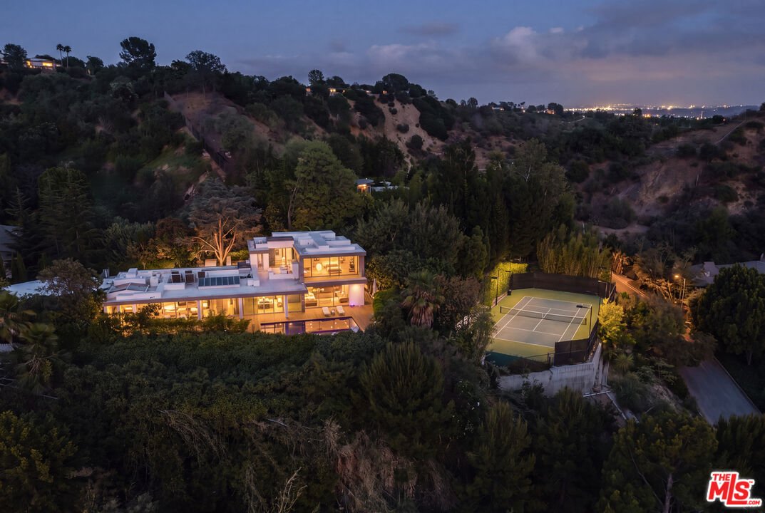 House in Los Angeles, California, United States 1 - 18679368