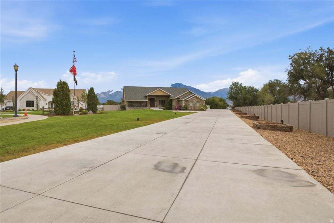 House in Riverton, Utah, United States 3 - 18682068
