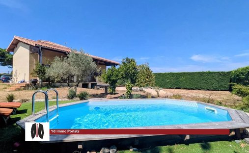 House in Portets, Nouvelle-Aquitaine, France 1