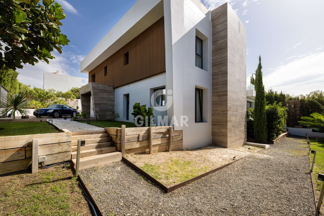 Villa in Nueva Andalucia, Marbella, Spain 4 - 18680193