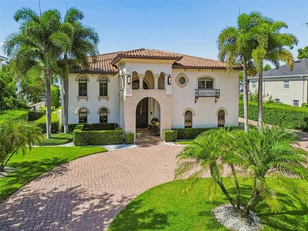 House in Tampa, Florida, United States 1 - 18684252