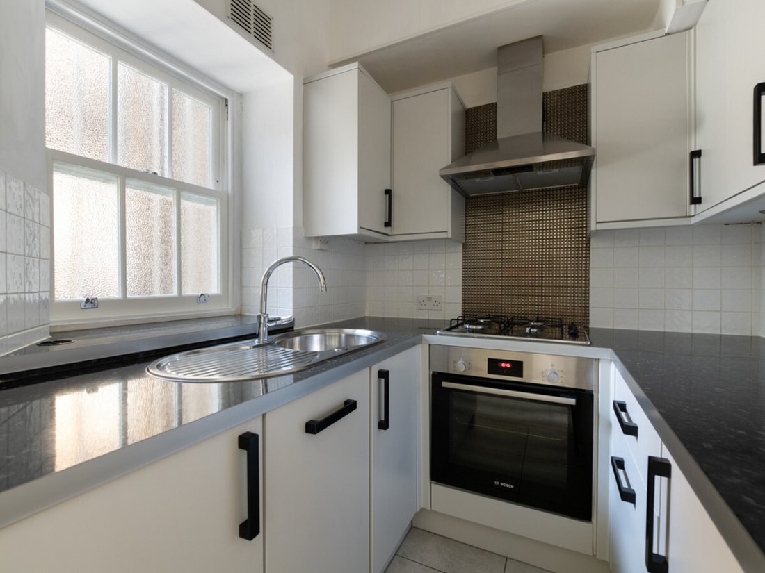Apartment in Brompton, Kensington And Chelsea, England 3 - 18682958