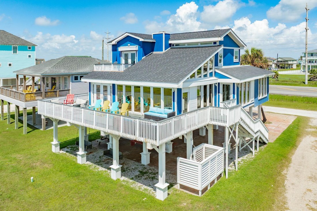 House in Galveston, Texas, United States 3 - 18680988