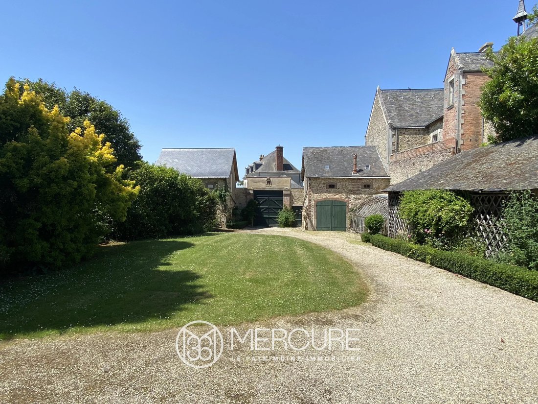Estate in Est, Craon, Pays de la Loire 3 - 17423807