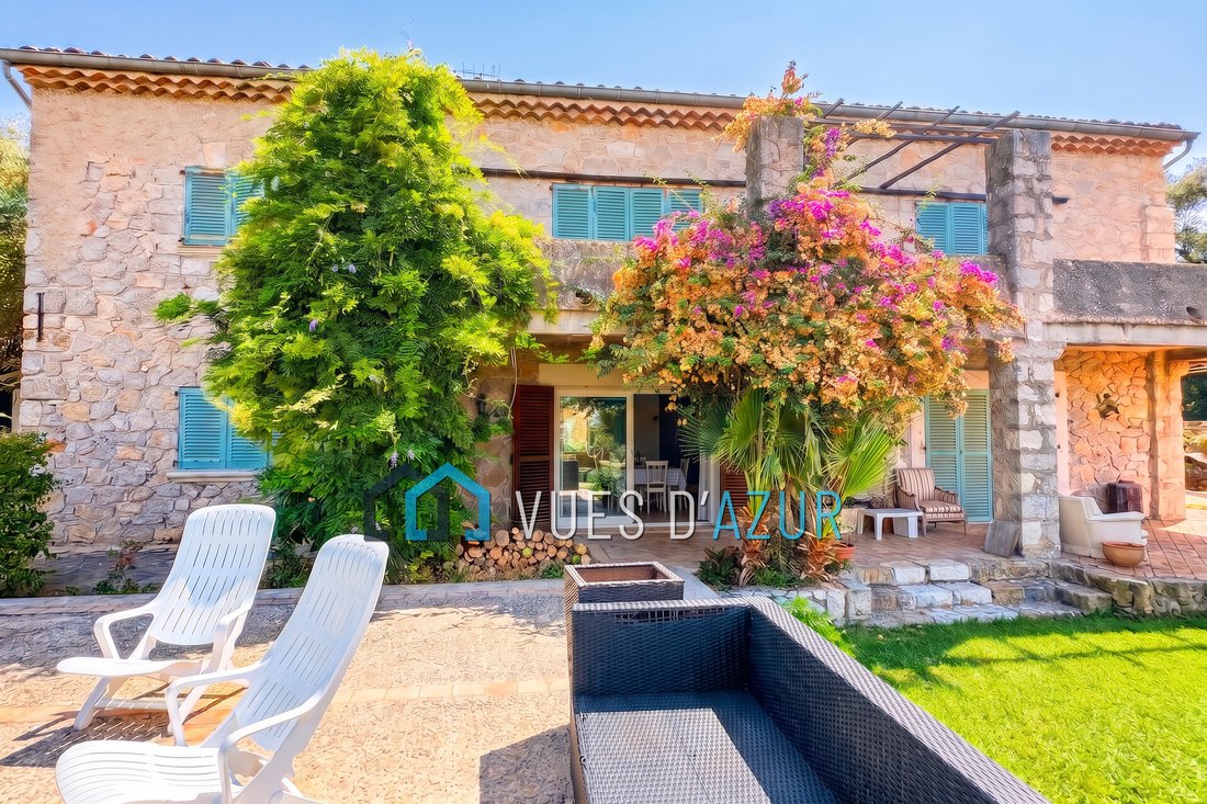 Villa in Les Cougoulins-Rastines, Antibes, France 1 - 17397049