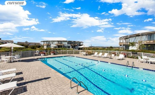 Co Op in East Quogue, New York, United States 1