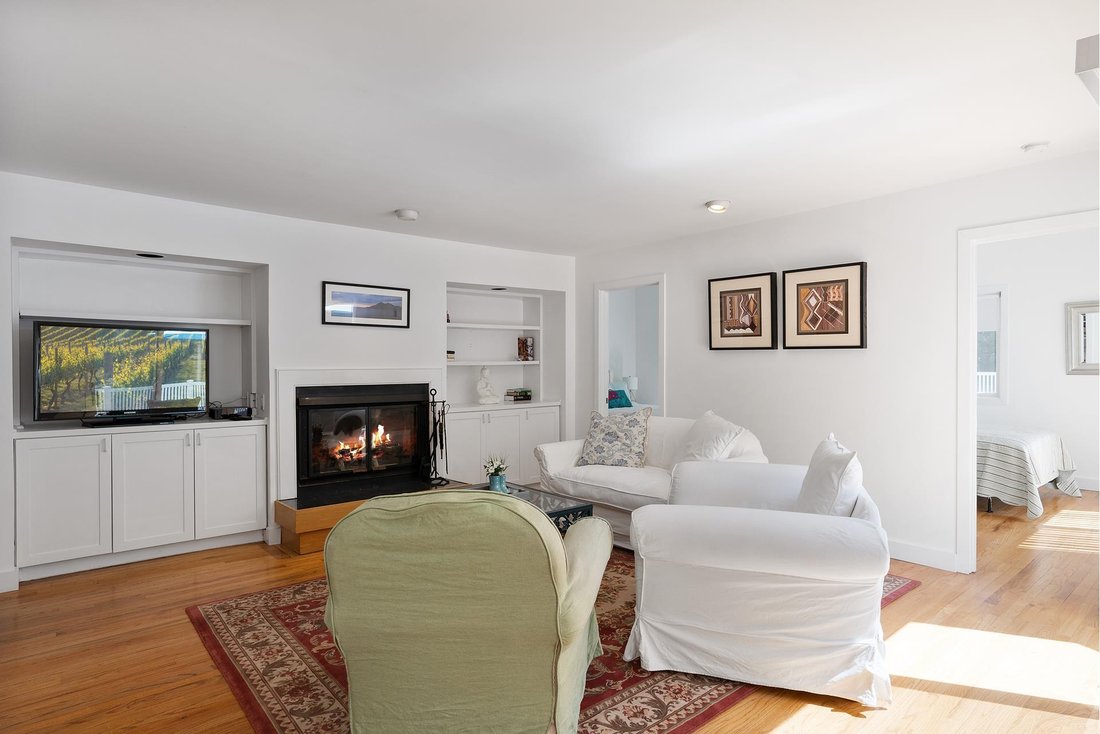 East Hampton, New York, United States 3 - 18683280