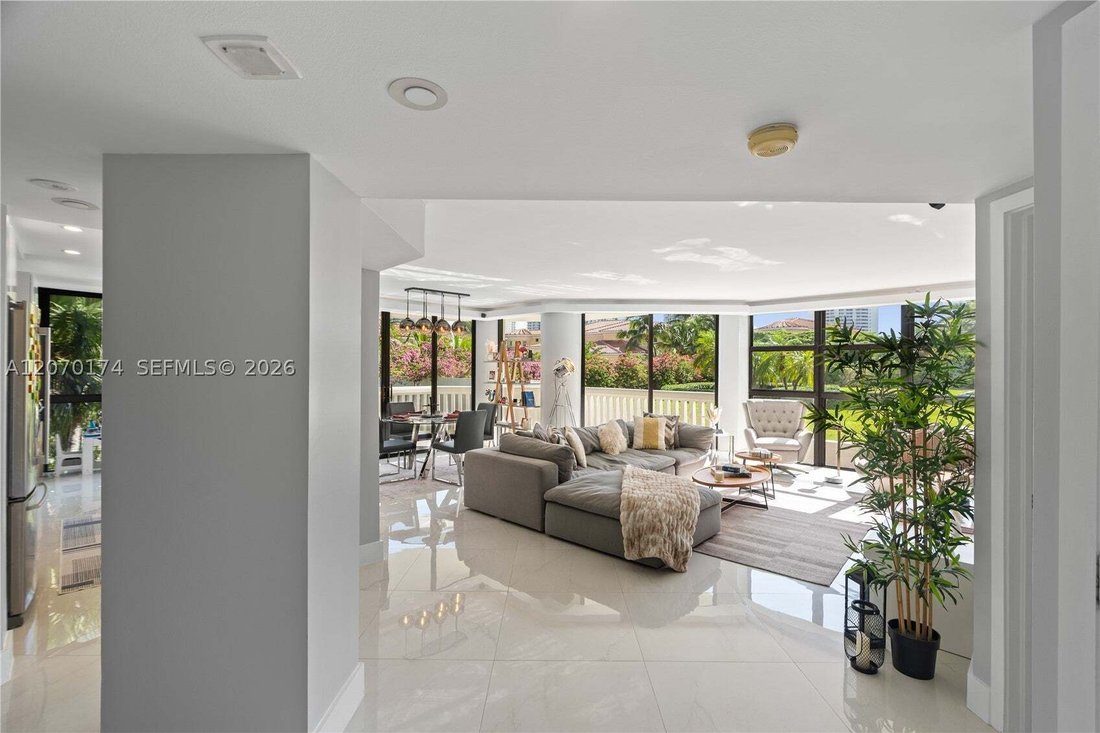 Condo in Golden Beach, Florida, United States 4 - 18682403