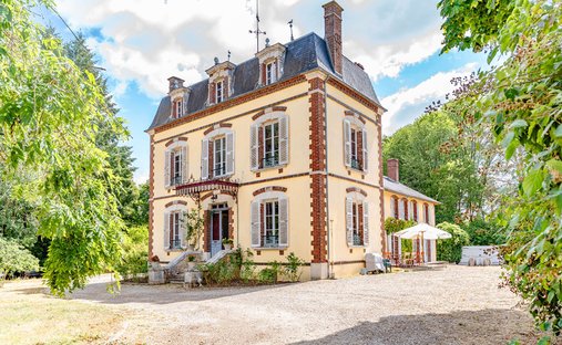 Villa in Mézilles, Bourgogne – Franche-Comté, France 1