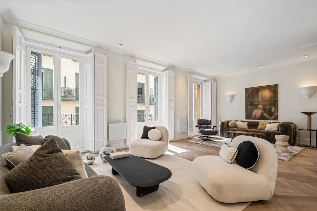 Appartamento a Chamberí, Madrid, Spagna 1 - 17677646