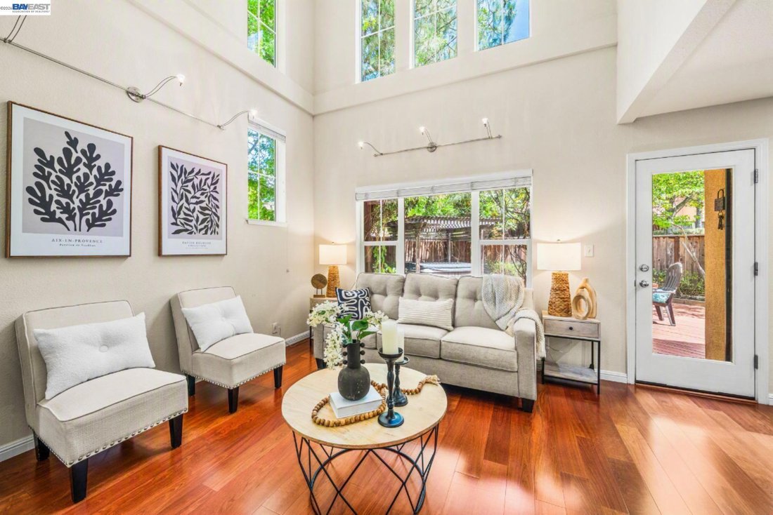 Townhouse in San Ramon, California, United States 5 - 18682292