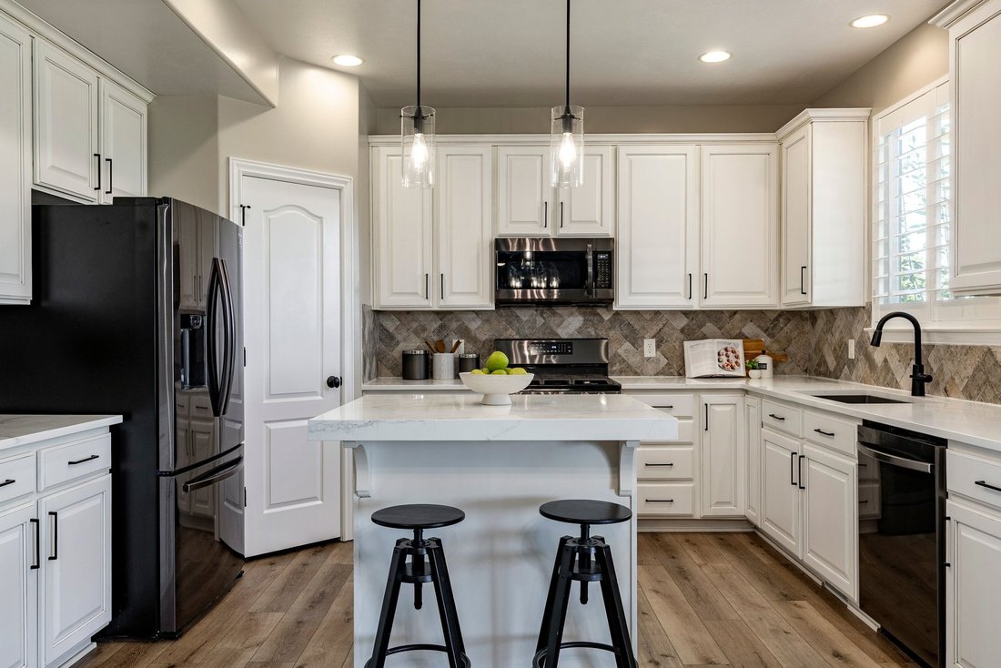 House in Syracuse, Utah, United States 5 - 18681157