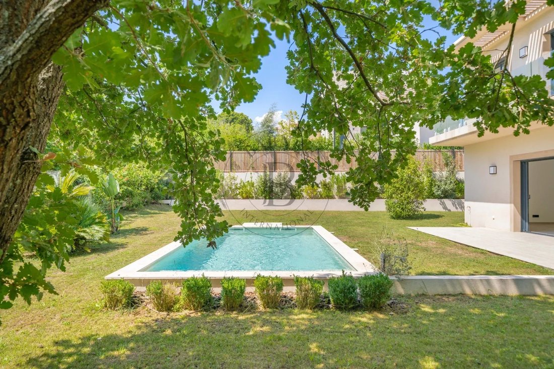 Villa in Mougins, Provence-Alpes-Côte d'Azur, France 2 - 18681391