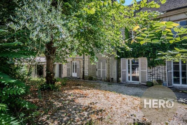 House in Neauphle-le-Château, Ile-de-France, France 3 - 16088473