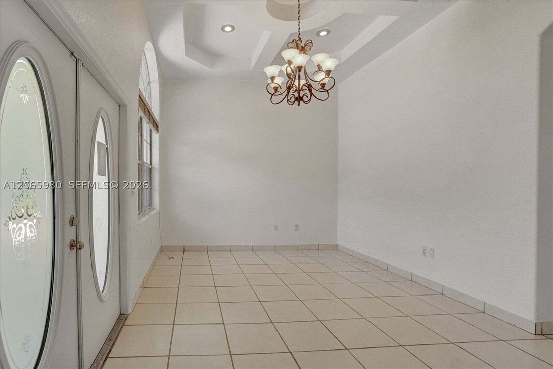 House in Miami Springs, Florida, United States 5 - 18682394