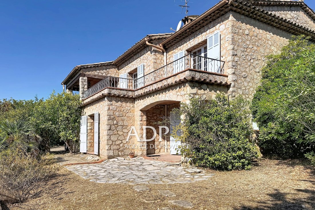 Villa in Grasse, Provence-Alpes-Côte d'Azur, France 1 - 18681139