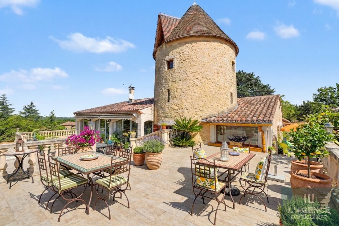 Estate in Courrensan, Occitania, France 1 - 18682436