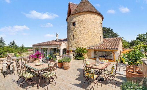 Estate in Courrensan, Occitania, France 1