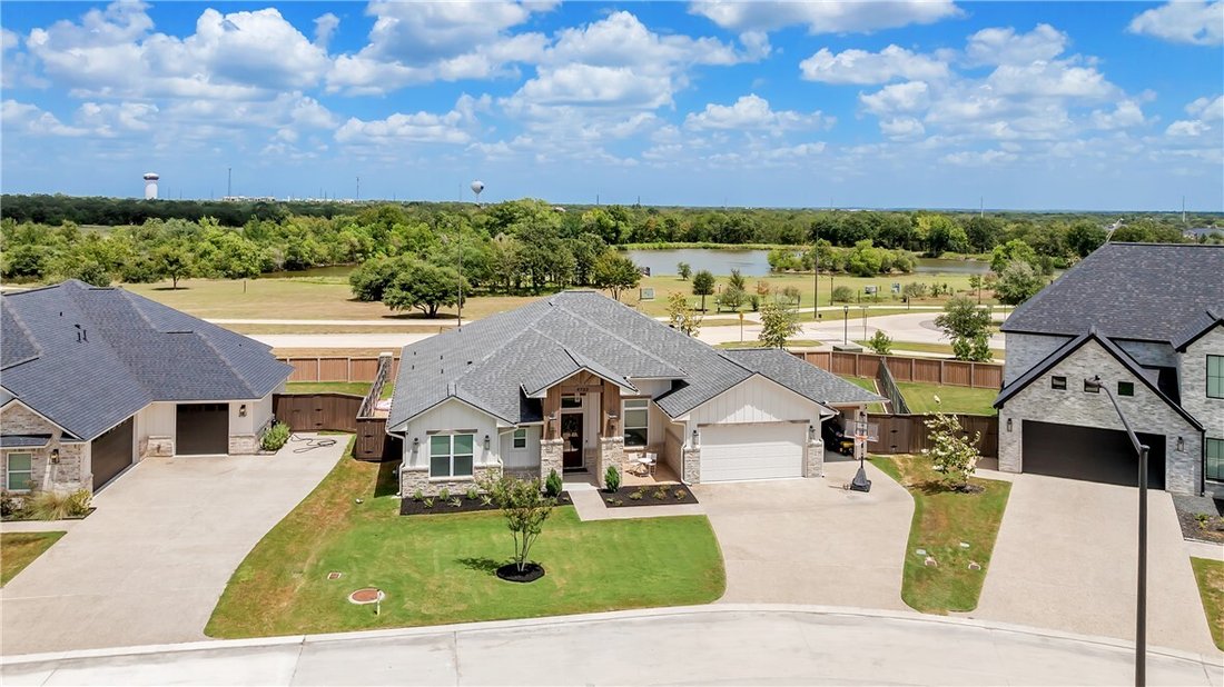 House in College Station, Texas, United States 1 - 18680633