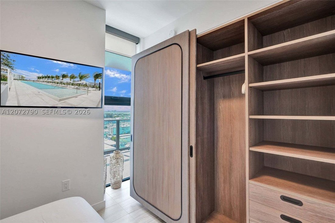 Condo in Miami Beach, Florida, United States 3 - 18680357