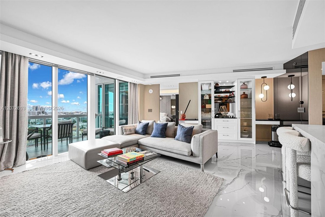 Condo in Miami Beach, Florida, United States 3 - 18683274