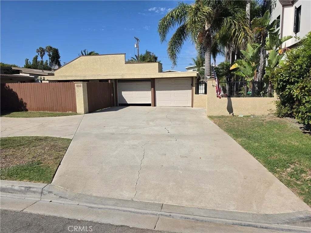 Newport Beach, California, United States 1 - 18682785