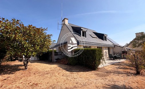 House in Sarzeau, Brittany, France 1