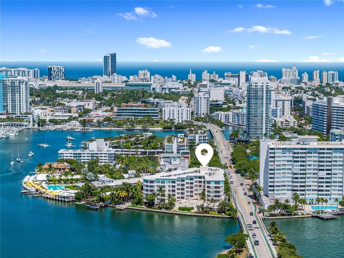 Condo in Miami Beach, Florida, United States 1 - 18683234