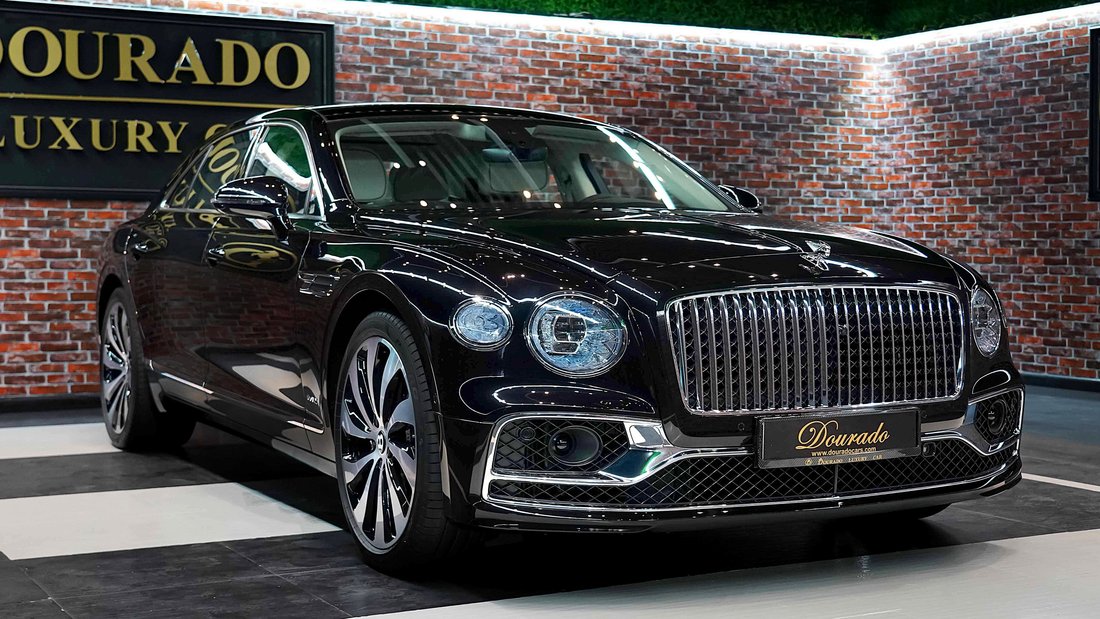 Sedan in Dubai, United Arab Emirates 1 - 18684328