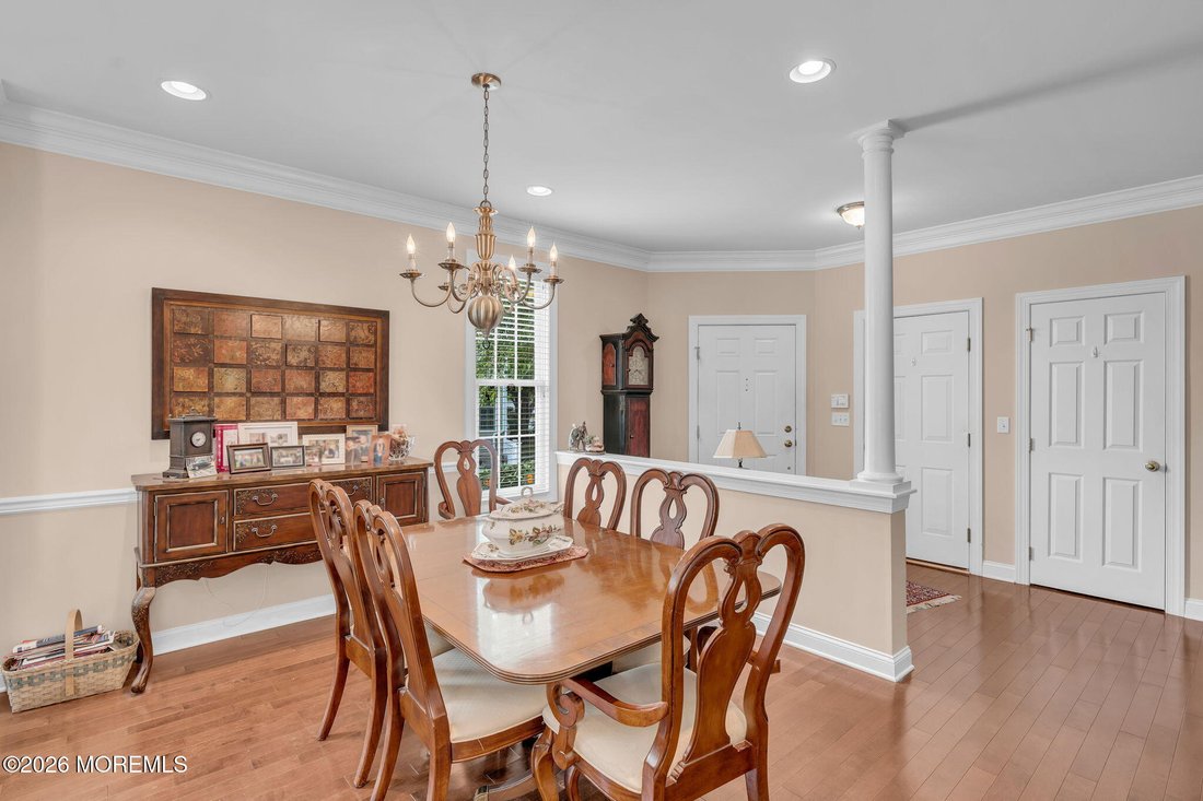 Condo in Manalapan Township, New Jersey, United States 5 - 18680171