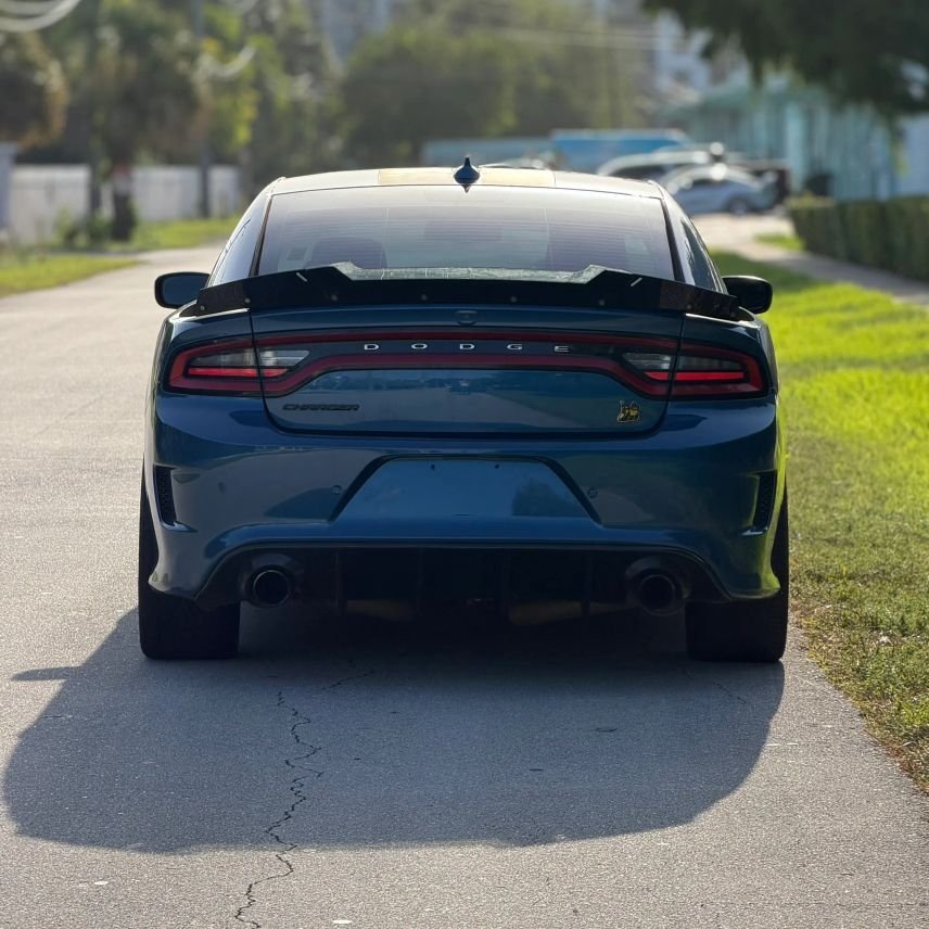 Sedan in Wilton Manors, FL, United States 5 - 18683842