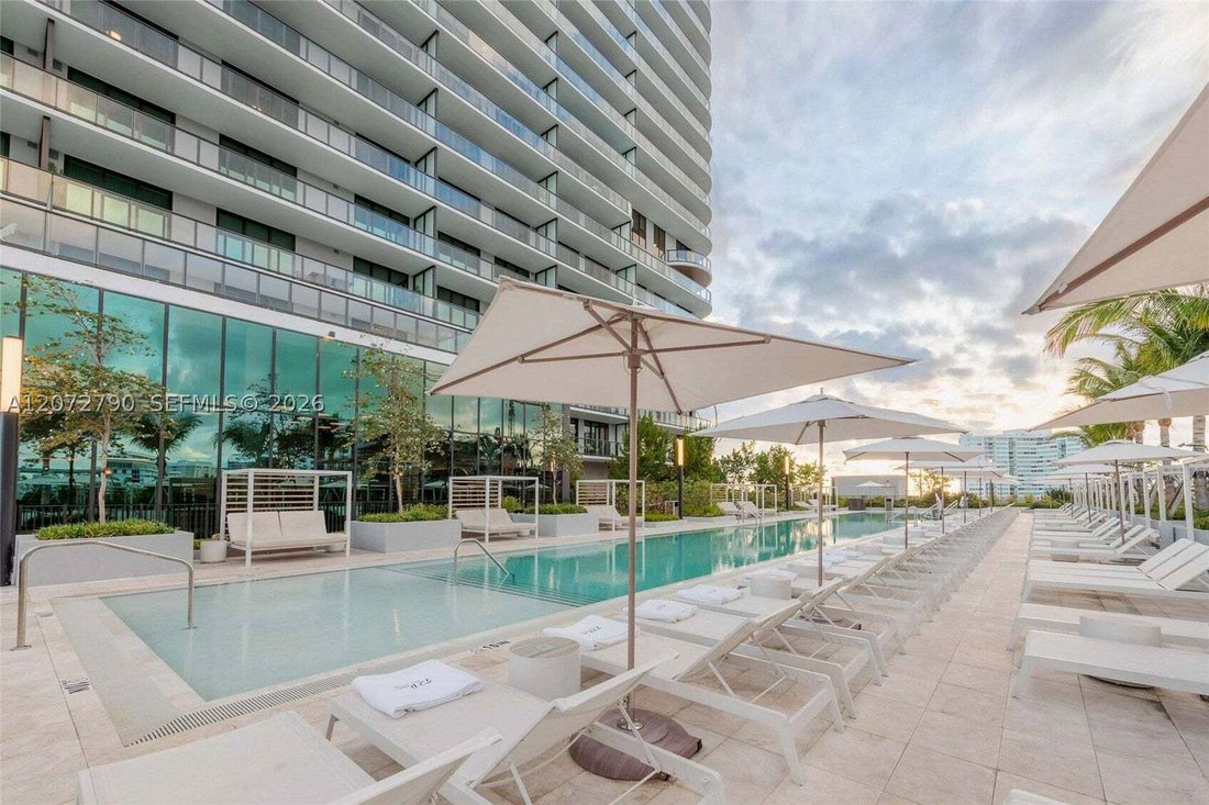 Condo in Miami Beach, Florida, United States 2 - 18680357