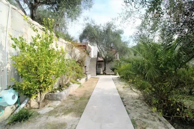 Villa in L'Escarène, Provence-Alpes-Côte d'Azur, France 4 - 16811490