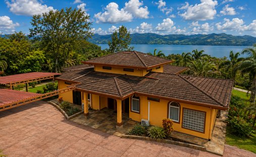 Villa in Nuevo Arenal, Guanacaste Province, Costa Rica 1