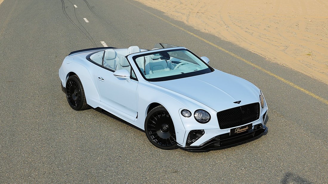 Cabriolet in Dubai, United Arab Emirates 3 - 18684354