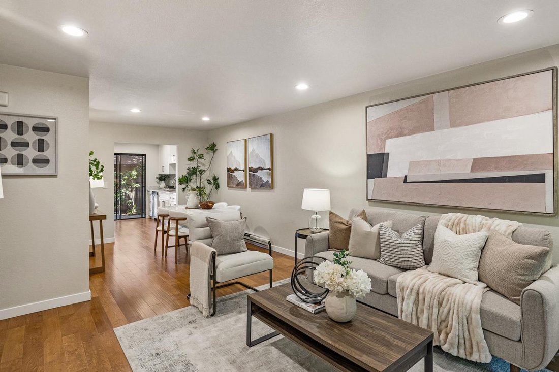 Condo in Mountain View, California, United States 3 - 18685693