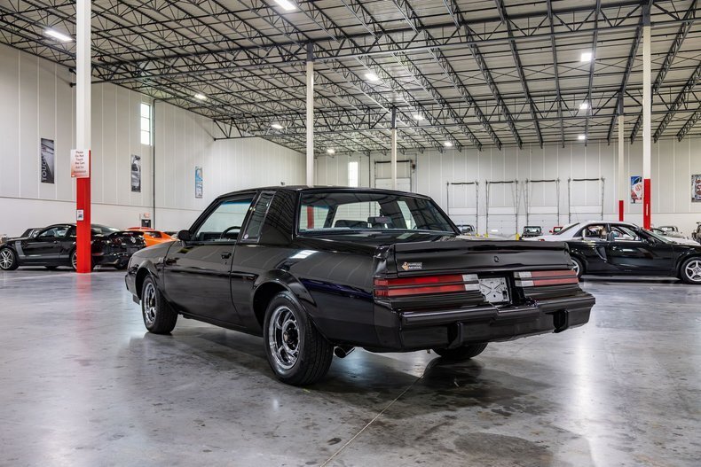 Coupe in Plainfield, United States 5 - 18684926