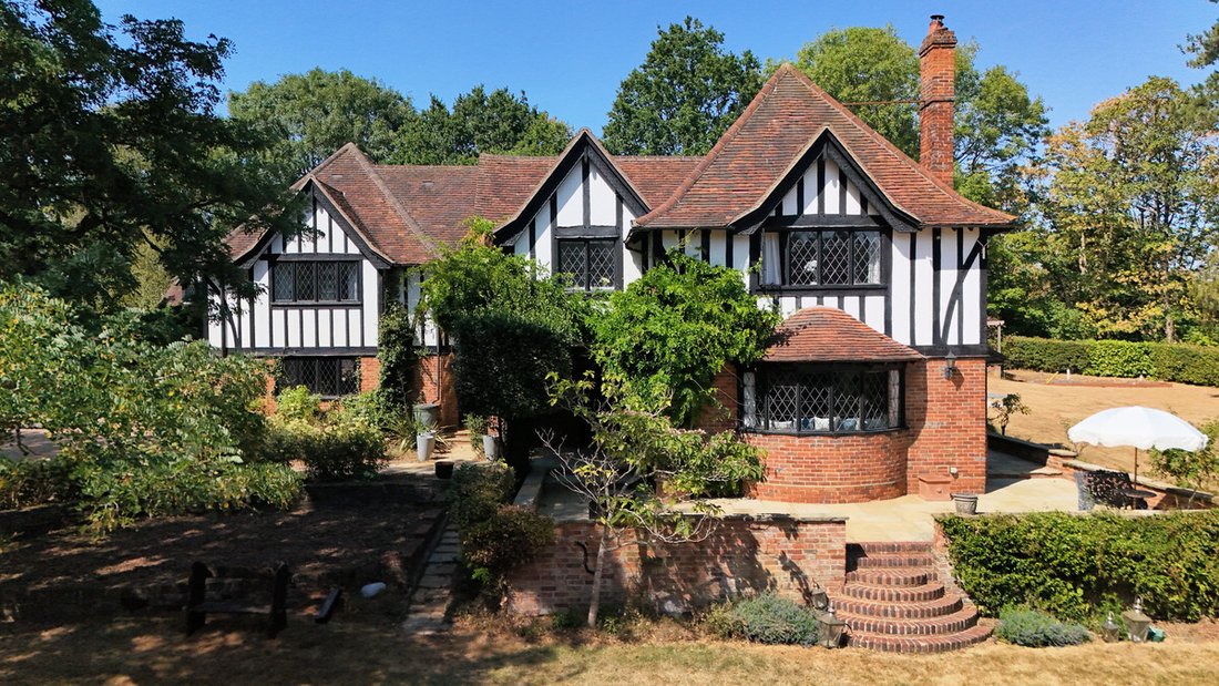 Country House in Pinkneys Green, England 2 - 18684980