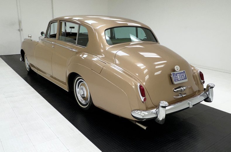 Sedan in Morgantown, United States 3 - 18685007