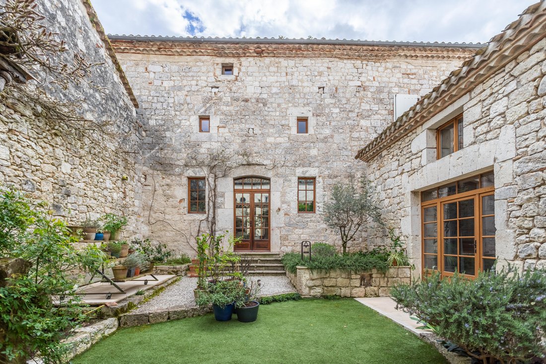 House in Tournon-d'Agenais, Nouvelle-Aquitaine, France 1 - 18685358