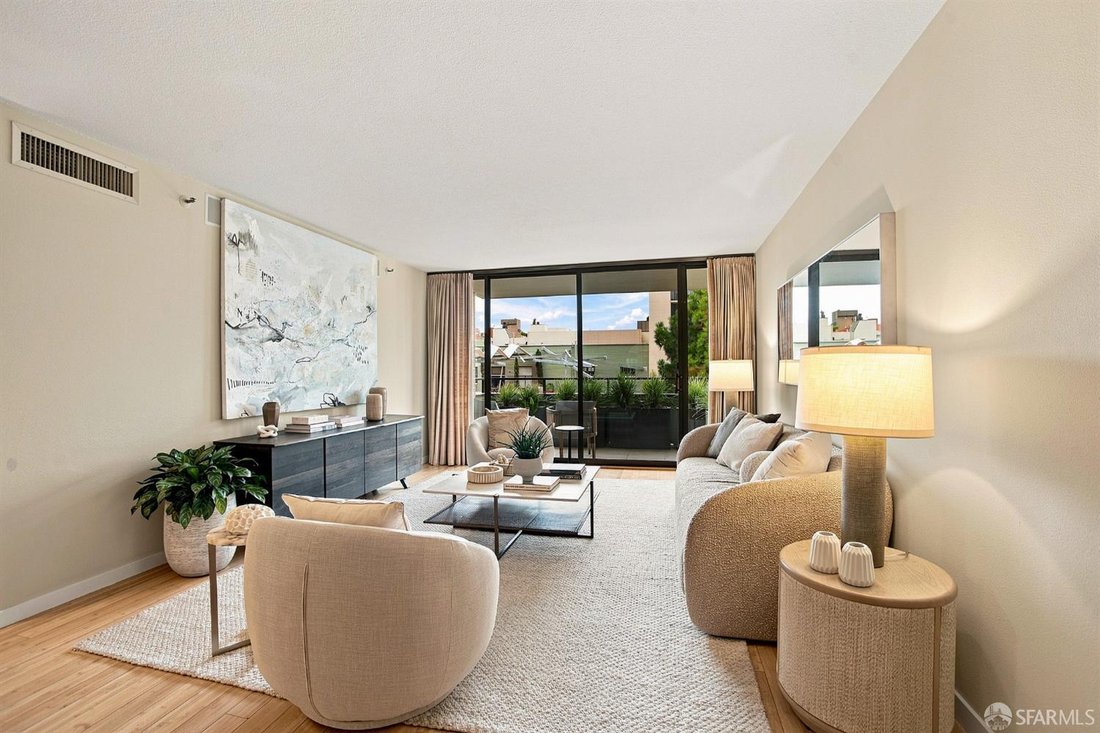 Condo in San Francisco, California, United States 3 - 18684650